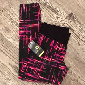 Brand New XERSION Girls Leggings Work Out Yoga Pants Half Calf